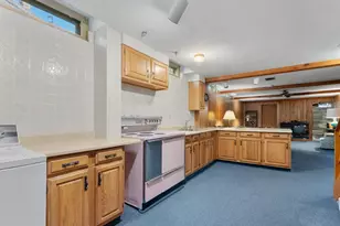 1127 Lincoln Blvd, Manitowoc, WI 54220 - Photo 46