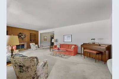 1127  Lincoln Blvd, Manitowoc, WI 54220 - Photo 2