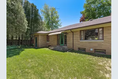 1127  Lincoln Blvd, Manitowoc, WI 54220 - Photo 16