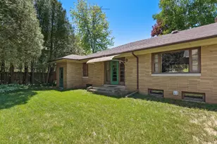 1127 Lincoln Blvd, Manitowoc, WI 54220 - Photo 16