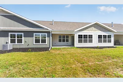 1601  Wildlife Dr #3, Kewaskum, WI 53040 - Photo 18