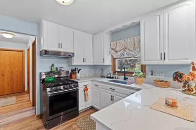 N103W16612  Country Ct, Germantown, WI 53022 - Photo 14