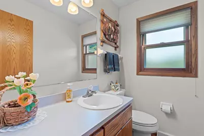 N103W16612  Country Ct, Germantown, WI 53022 - Photo 30