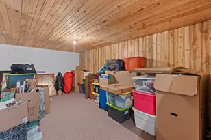 N103W16612 Country Ct, Germantown, WI 53022 - Photo 32