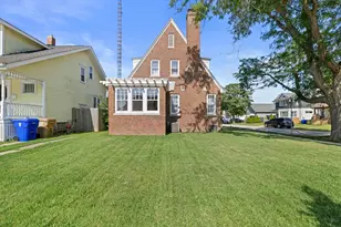 2305 71st St, Kenosha, WI 53143 - Photo 2