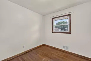 3627 Regency Dr, Racine, WI 53402 - Photo 14
