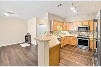3862 S Lake Dr #207, Saint Francis, WI 53235 - Photo 14