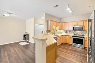 3862 S Lake Dr, Saint Francis, WI 53235 - Photo 14