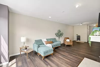 3862 S Lake Dr #207, Saint Francis, WI 53235 - Photo 8