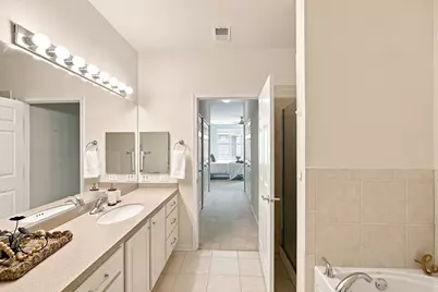 3862 S Lake Dr #207, Saint Francis, WI 53235 - Photo 34