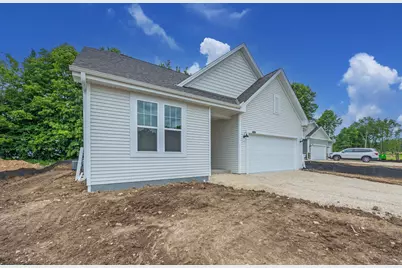 1141  Mt. Vernon Dr, Hartford, WI 53027 - Photo 4