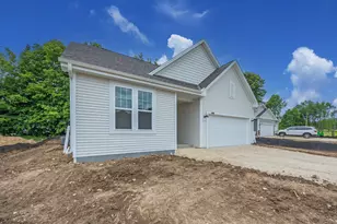 1141 Mt Vernon Dr, Hartford, WI 53027 - Photo 4