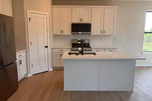 9569 S Sophia Ct, Franklin, WI 53132 - Photo 4
