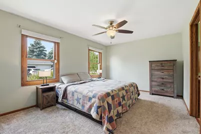 10119  Dunkelow Rd, Racine, WI 53126 - Photo 16