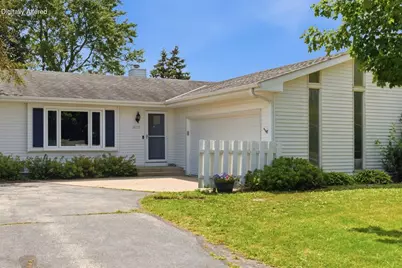 10119  Dunkelow Rd, Racine, WI 53126 - Photo 2