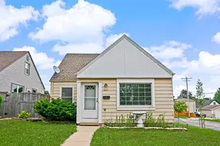 3672 S 19th St, Milwaukee, WI 53221 - Photo 2