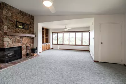 N85W15650  Ridge Rd #302, Menomonee Falls, WI 53051 - Photo 4