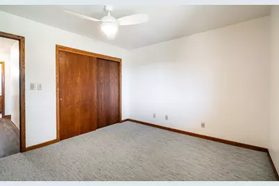 N85W15650  Ridge Rd #302, Menomonee Falls, WI 53051 - Photo 20
