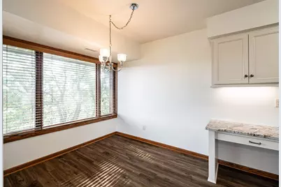 N85W15650  Ridge Rd #302, Menomonee Falls, WI 53051 - Photo 6