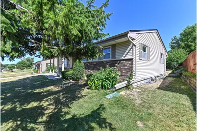 1220  Lakeview Ave, South Milwaukee, WI 53172 - Photo 2