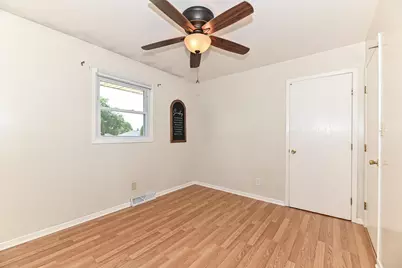 1220  Lakeview Ave, South Milwaukee, WI 53172 - Photo 20