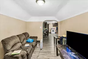 3172 N 30th St, Milwaukee, WI 53216 - Photo 8