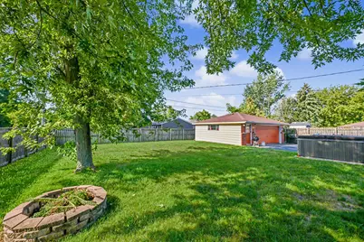 2115  6 Mile Rd, Racine, WI 53402 - Photo 24