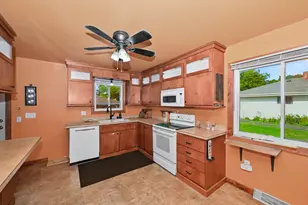 2115 6 Mile Rd, Racine, WI 53402 - Photo 6