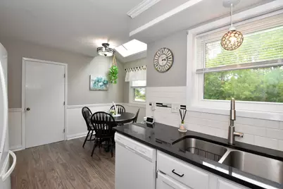 384  Willow Grove Dr #F, Pewaukee, WI 53072 - Photo 12