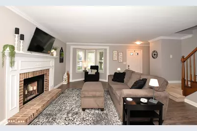 384  Willow Grove Dr #F, Pewaukee, WI 53072 - Photo 6