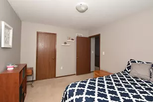 384 Willow Grove Dr, Pewaukee, WI 53072 - Photo 24