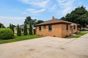 8109 W Potomac Ave, Milwaukee, WI 53218 - Photo 30