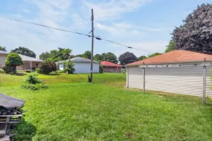 8109 W Potomac Ave, Milwaukee, WI 53218 - Photo 32