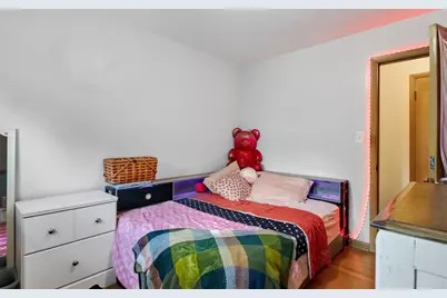 8109 W Potomac Ave, Milwaukee, WI 53218 - Photo 16
