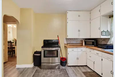 3827  Dr William Finlayson St, Milwaukee, WI 53212 - Photo 10