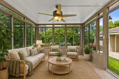 11004 W Wisconsin Ave, Wauwatosa, WI 53226 - Photo 24