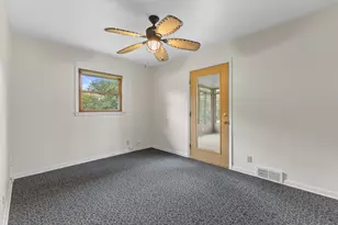 11004 W Wisconsin Ave, Wauwatosa, WI 53226 - Photo 18