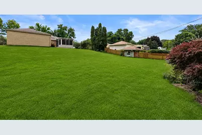 11004 W Wisconsin Ave, Wauwatosa, WI 53226 - Photo 6