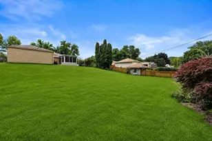11004 W Wisconsin Ave, Wauwatosa, WI 53226 - Photo 6