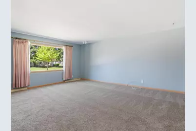 1605 S 18th St, Manitowoc, WI 54220 - Photo 8