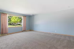 1605 S 18th St, Manitowoc, WI 54220 - Photo 8