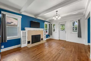 624 S 105th St, West Allis, WI 53214 - Photo 2