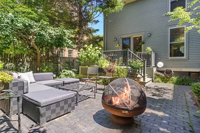 1323 N Astor St, Milwaukee, WI 53202 - Photo 32