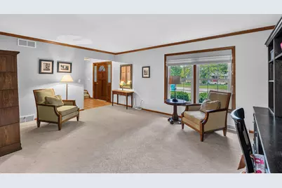 W170N5141  Fair Oak Pkwy, Menomonee Falls, WI 53051 - Photo 6