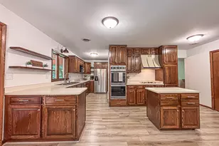 W267N7141 White Oak Dr, Lisbon, WI 53089 - Photo 14