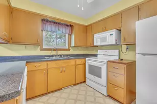 903 N 27th St, Sheboygan, WI 53081 - Photo 8