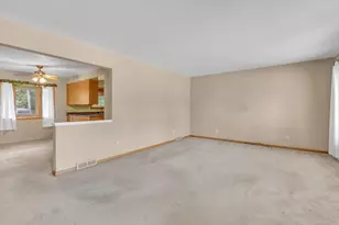903 N 27th St, Sheboygan, WI 53081 - Photo 6
