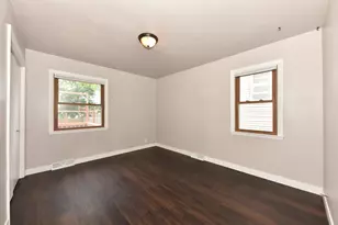 3229 S 56th St, Milwaukee, WI 53219 - Photo 10