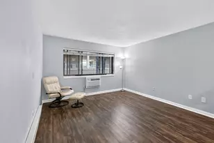 1108 N Milwaukee St, Milwaukee, WI 53202 - Photo 10
