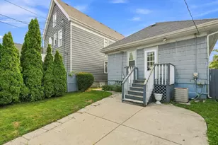 1564 S 77th St, West Allis, WI 53214 - Photo 38